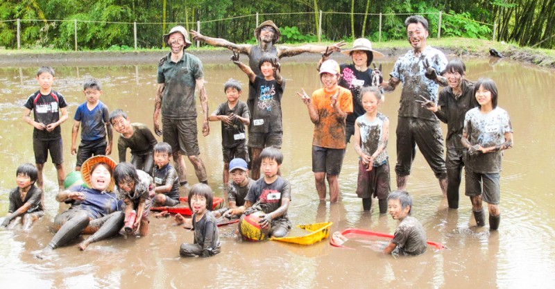 子ども向け自然体験教室の様子