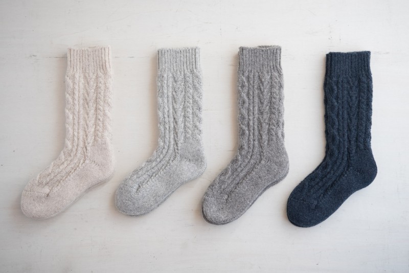 わざわざオリジナルのアランウール靴下(画像提供:わざわざ)