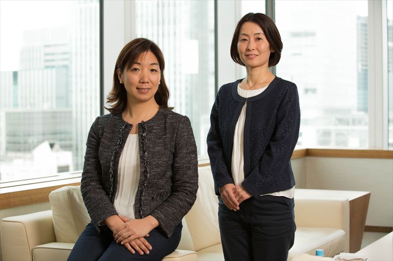 ACE代表岩附由香氏（左）と白木朋子氏（右）