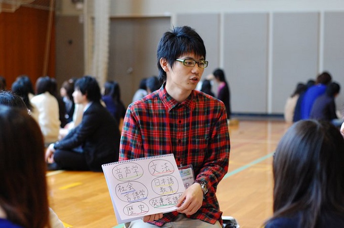 横山さん大学生の写真