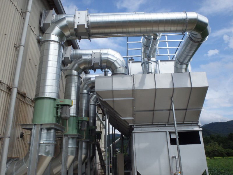 全都道府県に納入実績がある「農業用集塵装置」。排煙脱硫装置で培った技術を応用して開発された。