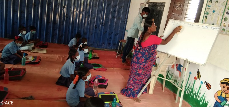 ACEインド:ブリッジスクールの授業2