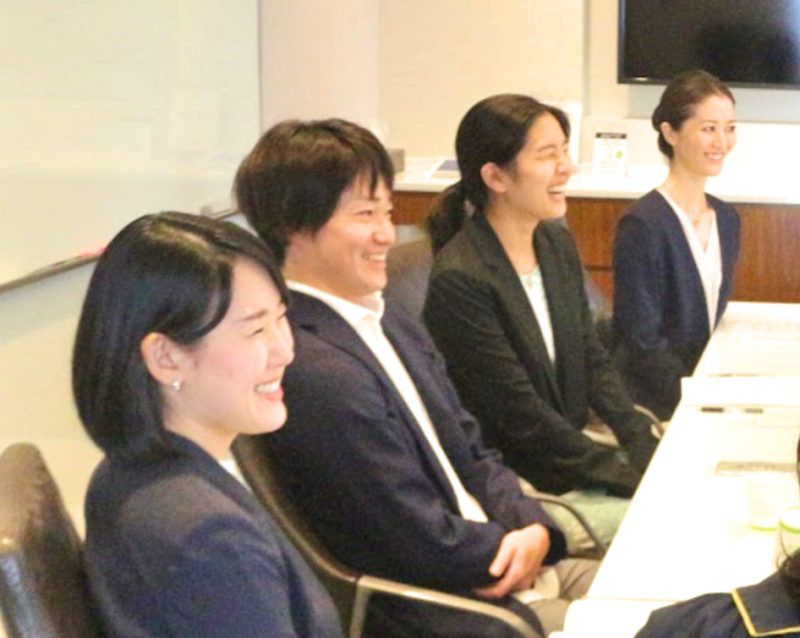 (左から)デロイト岡本さん、高橋さん、鈴木さん、大谷さん