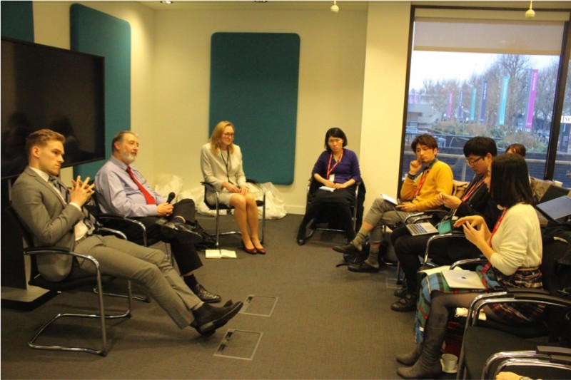 IBM UKのオフィスにて意見交換