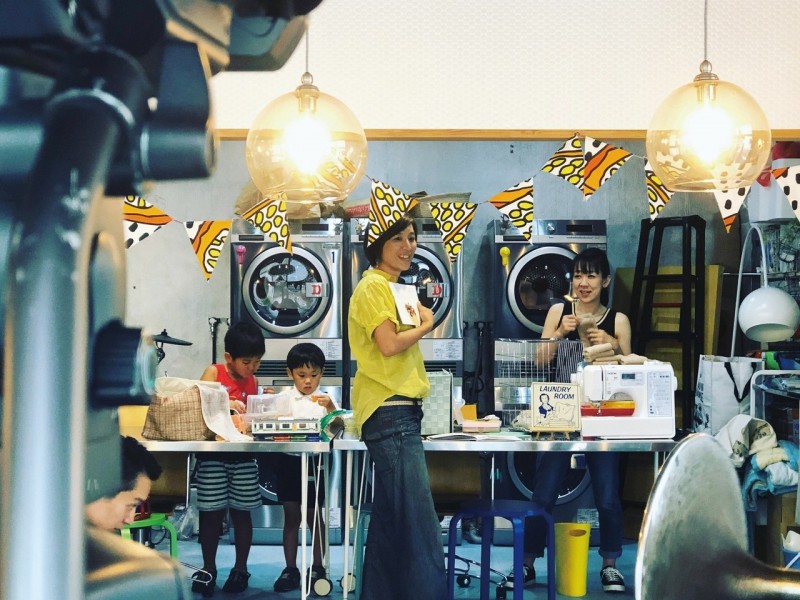 ランドリーの女性