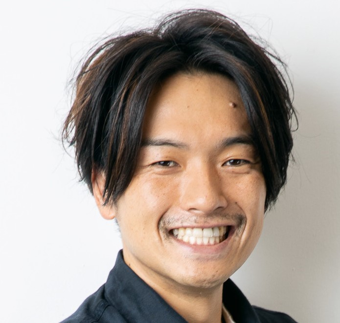 山野様顔写真差し替え2