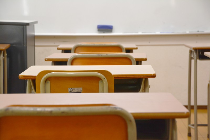 自己肯定感が低い日本の高校生。自分が「価値のある人間だと思う」と答えた高校生は約4割、米中韓は約8割という結果に