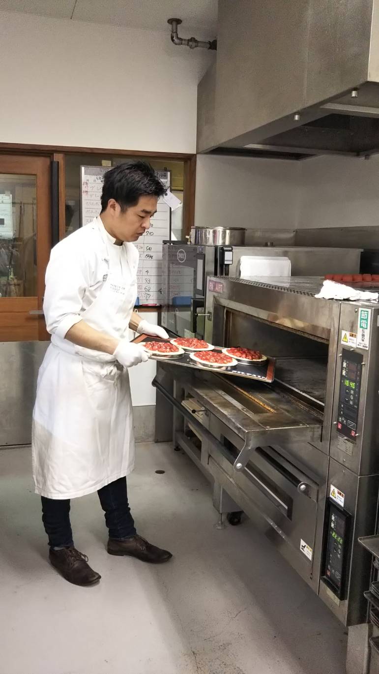 7_西粟倉では焼菓子やギフトを中心に扱う