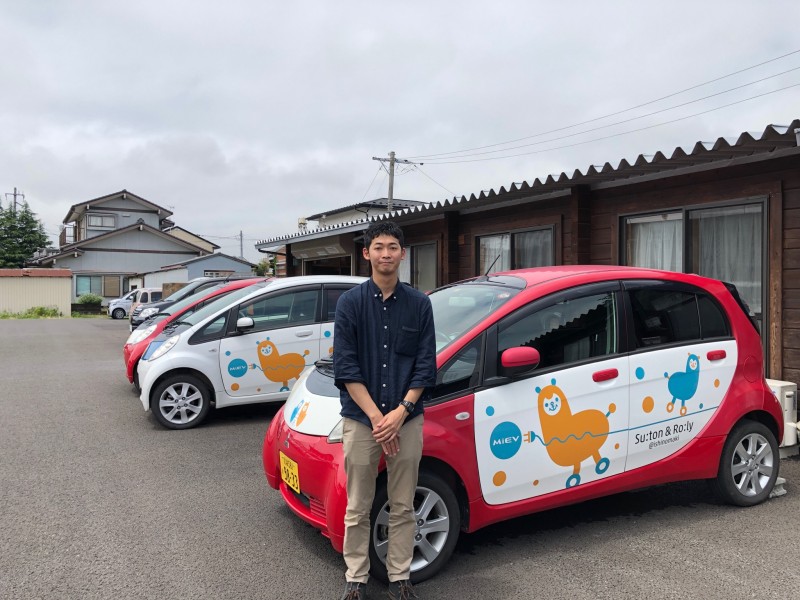 08石渡さん社屋前で