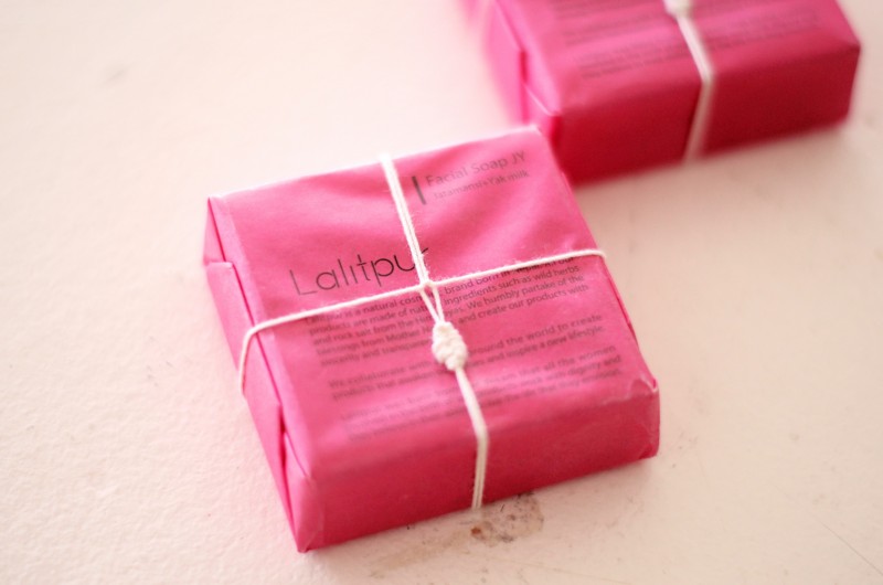 ジャタマンシーのハーブとヤクミルクをふんだんに使ったフェイシャル用ハーバルソープ(Facial Soap JY 80g)