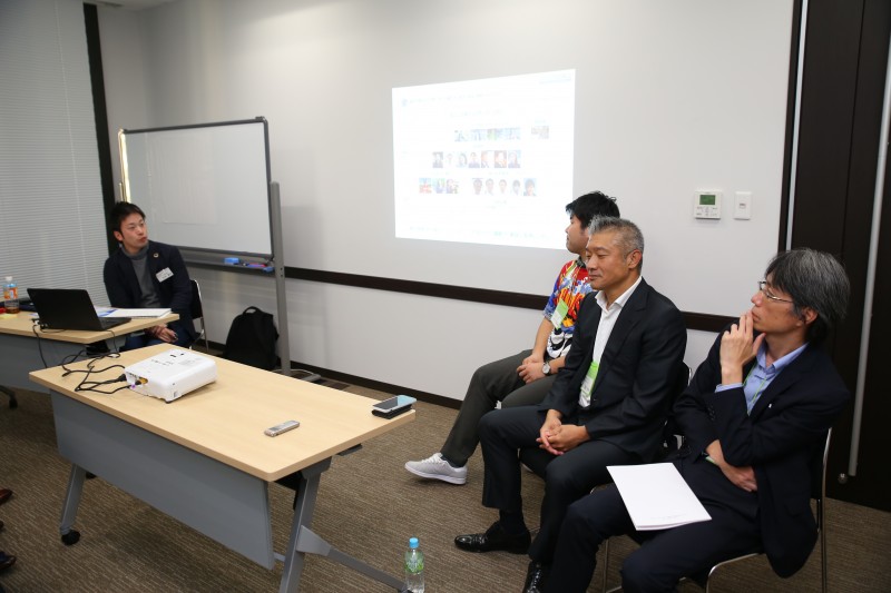 写真左から石井重成氏、北辻巧多郎氏、渡辺昌宏氏、梶原清氏