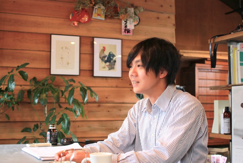 取材は飫肥のオフィスにて。木材に囲まれた温かな空間だった