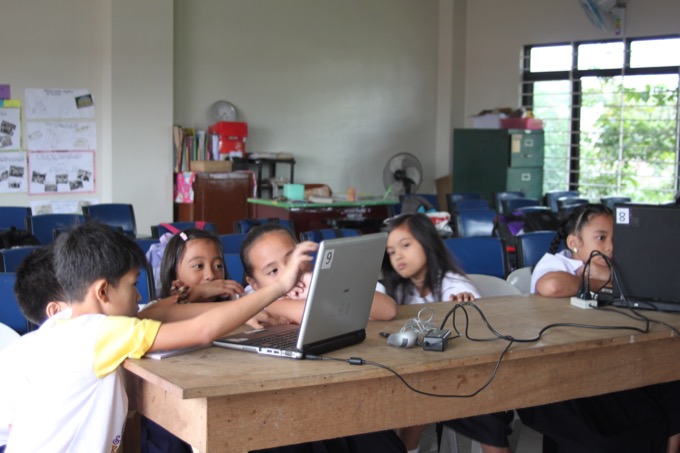 パソコンを使ったワークショップの様子