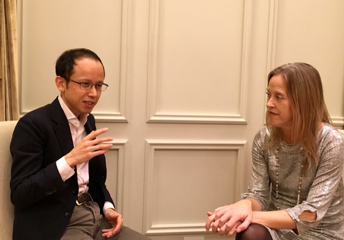 インタビューの様子