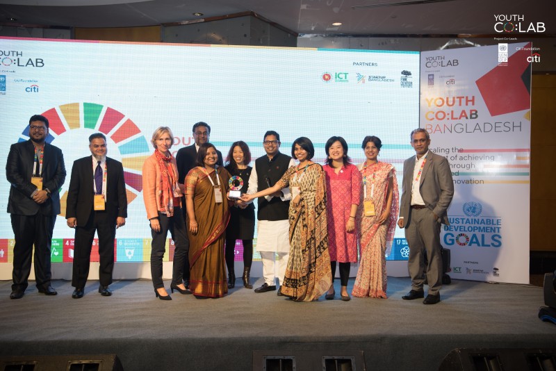 Tawhida Shiropa and team received the winner award