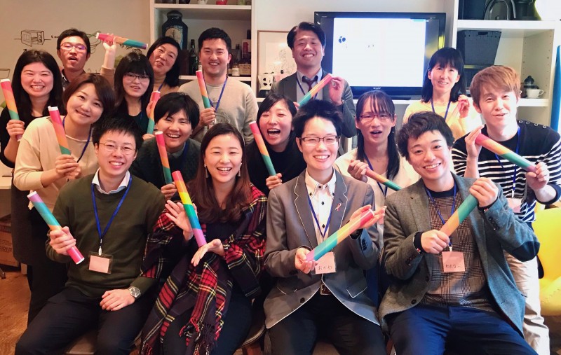 にじいろバトン