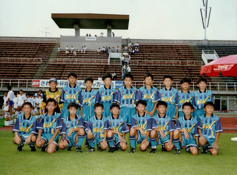 ⑦幼少期(前列左から三番目)トリミング後