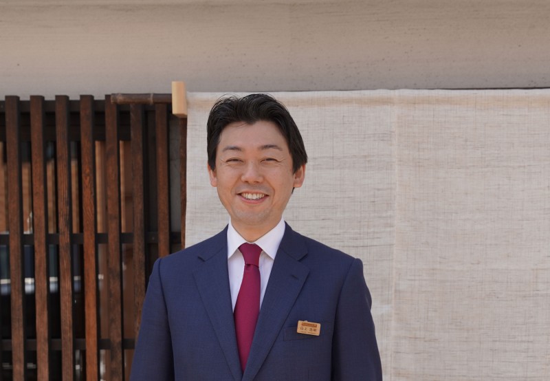 山上社長バストアップ写真