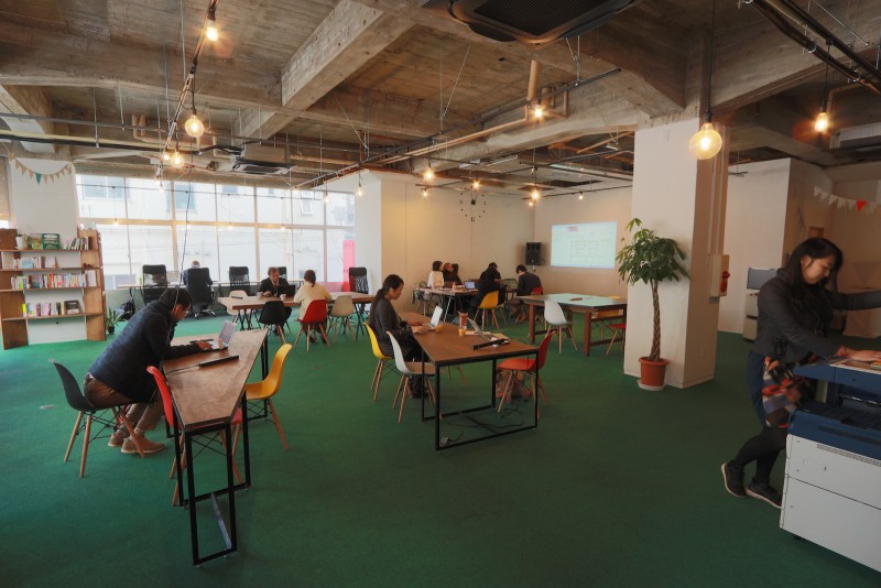 コワーキングスペースnaedoco(ナエドコ)